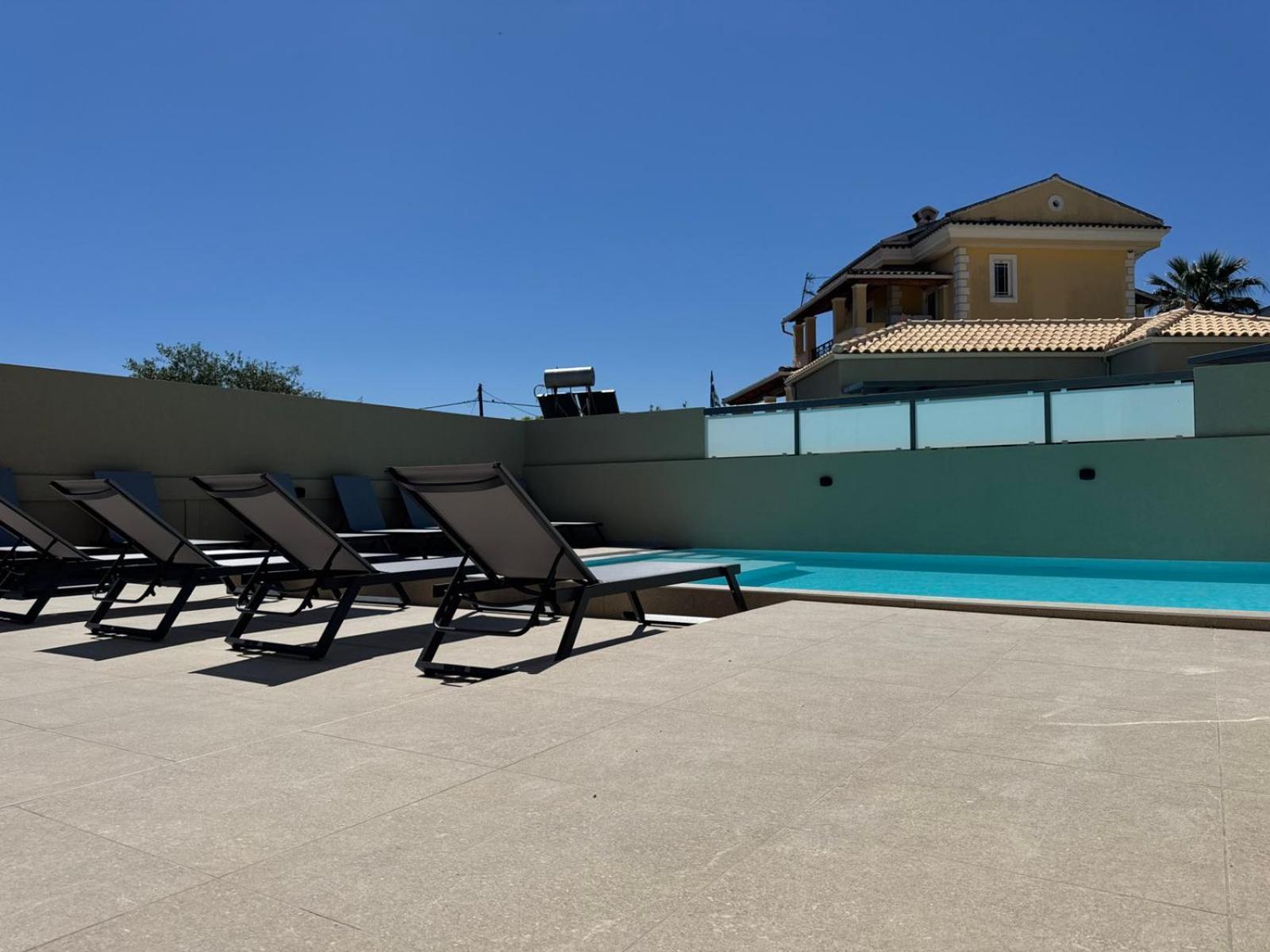 Alex Apartment Suites Βιρός Εξωτερικό φωτογραφία